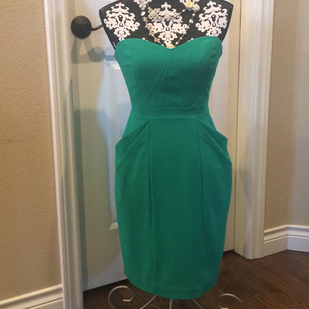 BCBGMAXAZAZRIA strapless dress
